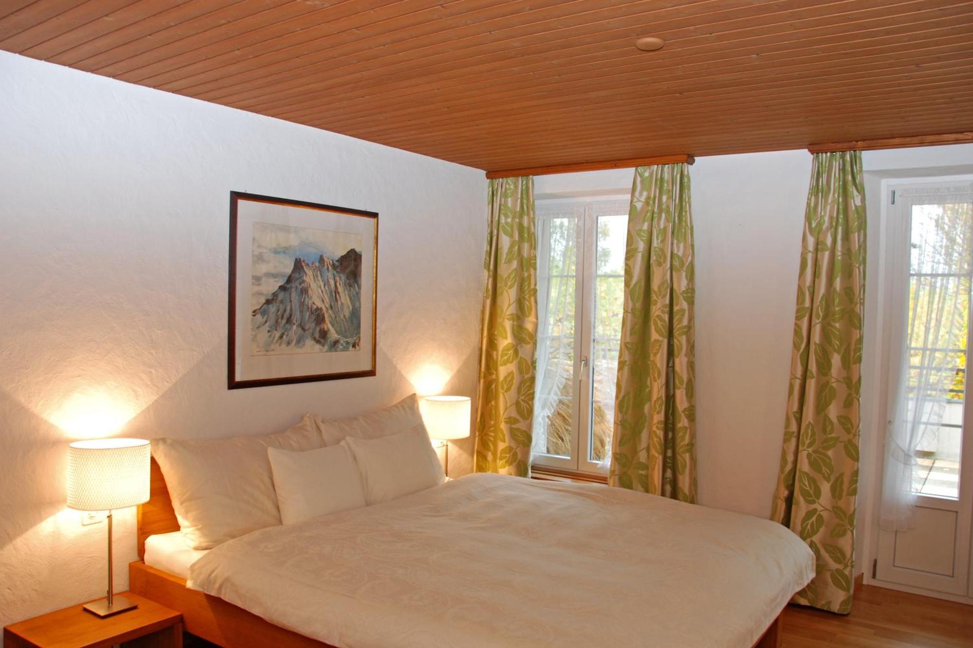Neuhaus Golf- & Strandhotel Unterseen Extérieur photo