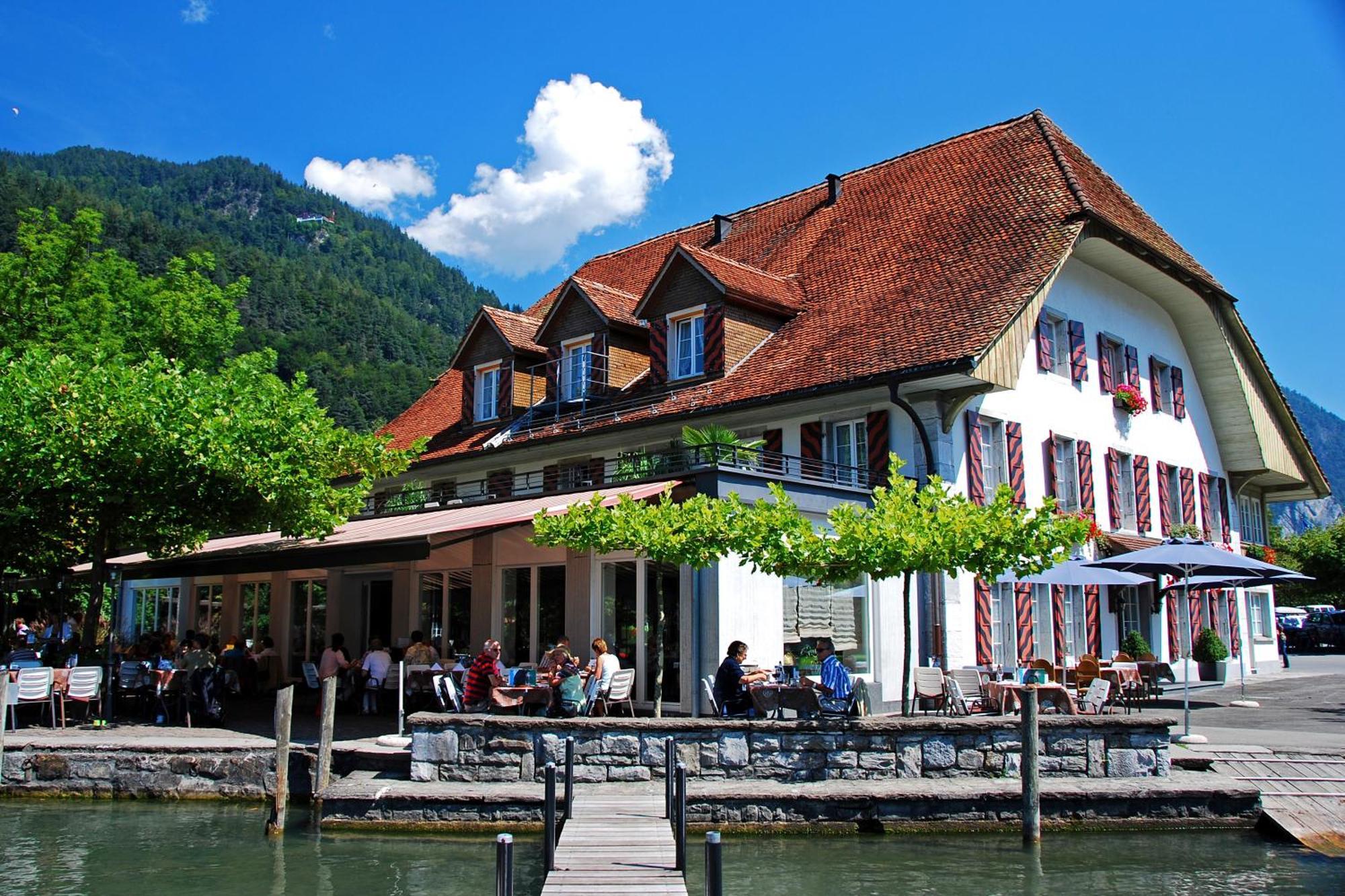 Neuhaus Golf- & Strandhotel Unterseen Extérieur photo