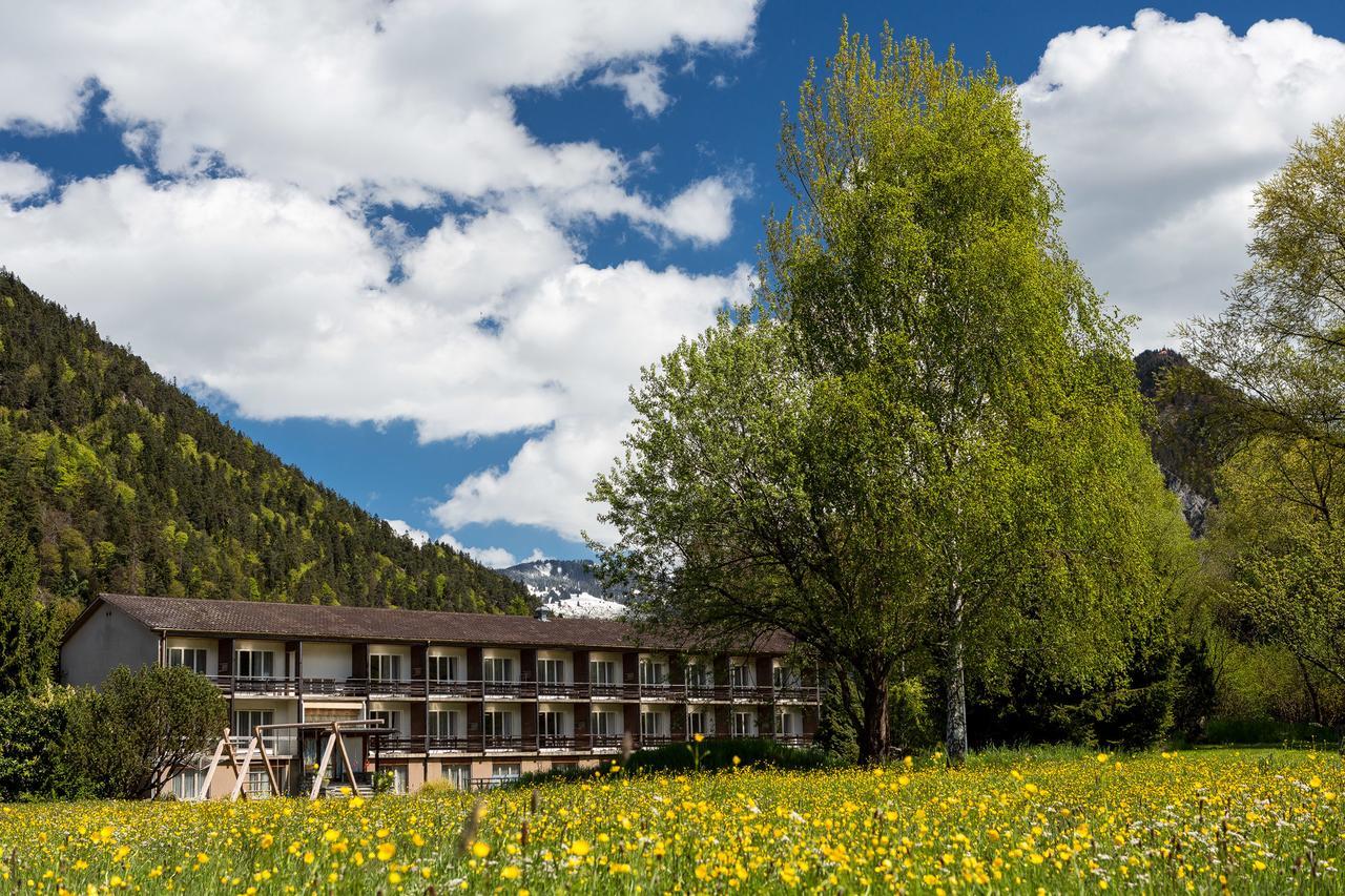 Neuhaus Golf- & Strandhotel Unterseen Extérieur photo