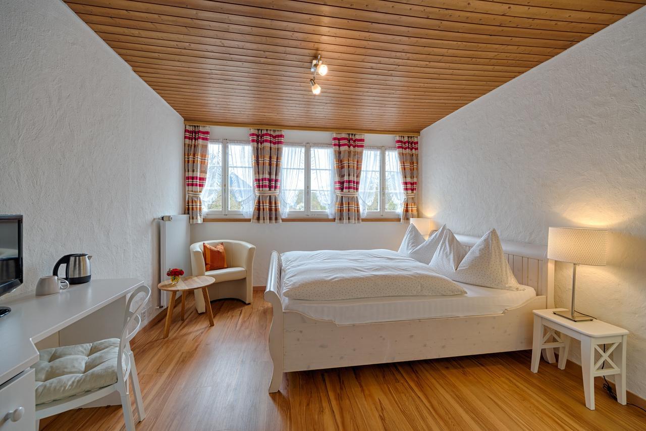 Neuhaus Golf- & Strandhotel Unterseen Extérieur photo