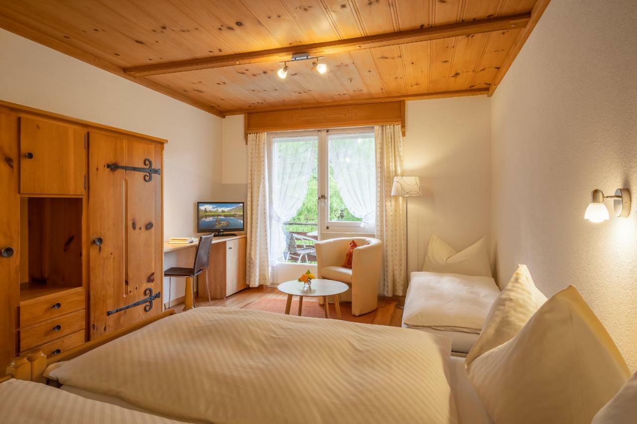 Neuhaus Golf- & Strandhotel Unterseen Extérieur photo
